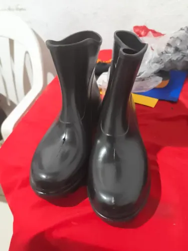 Bota galocha nova, número 38