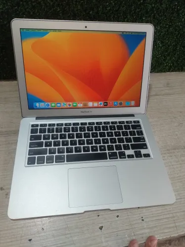 MacBook Air A1466 2017 Core i5 4ram ssd120 MacOs Ventura