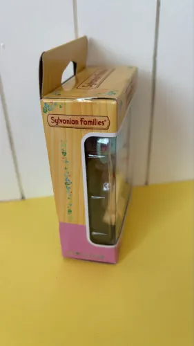 Sylvanian com chapéu e mochila