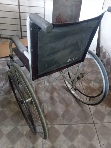 Cadeira dobrável entrego gratis