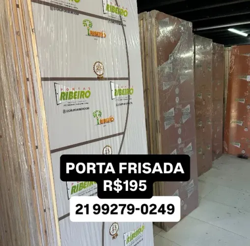 Porta frisada (60cm, 70cm ou 80cm) - Já envernizada de fábrica! Promoção!