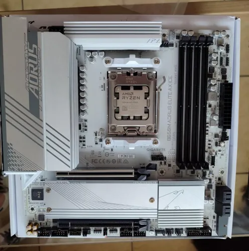 B650M AORUS ELITE AX ICE