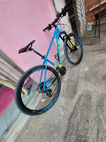 AudaX Aro 29 Freio hidráulico