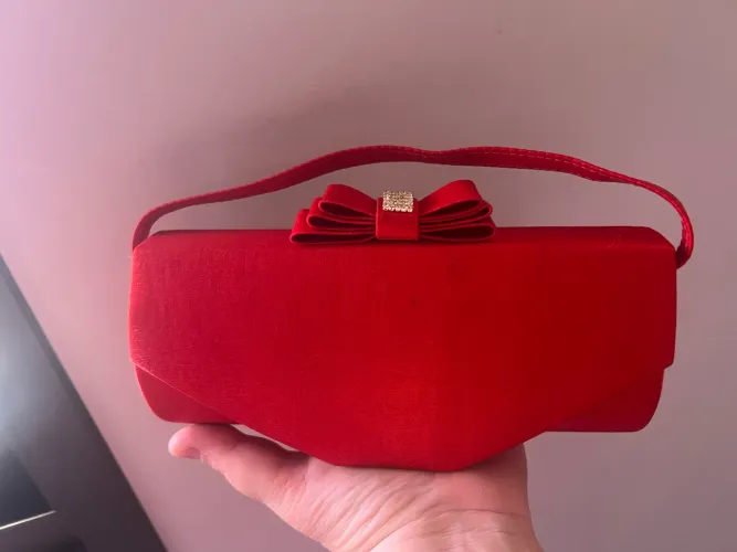Vendo bolsa de festa vermelha 