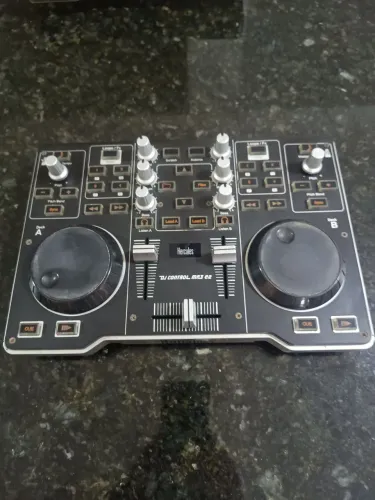 Controladora DJ HÉRCULES E2