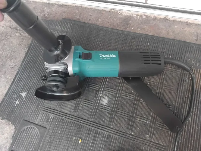 Vendo esmerilhadeira makita