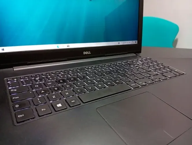Notebook Dell Inspiron - Intel i7 - 8gb Ram - SSD 240Gb - Placa Dedicada 2Gb - Tela 15"
