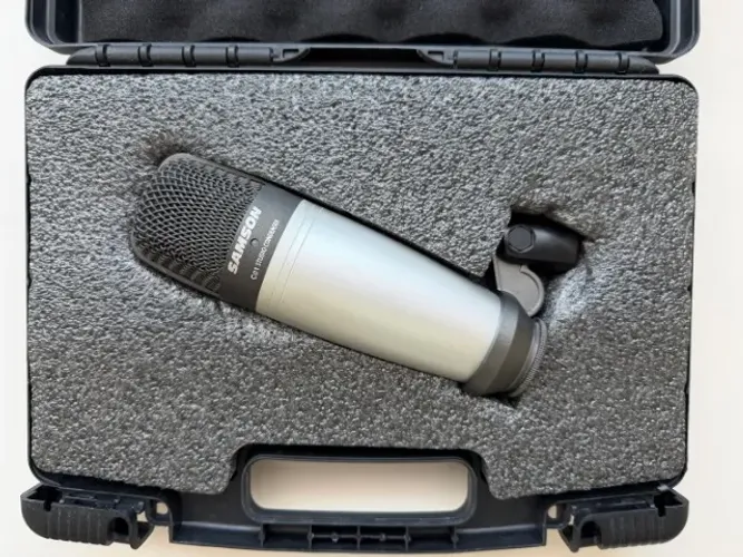 Microfone Condensador Samson C01 XLR + Case de Proteção Original