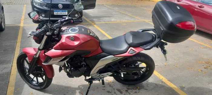 Vendo moto fazer 250