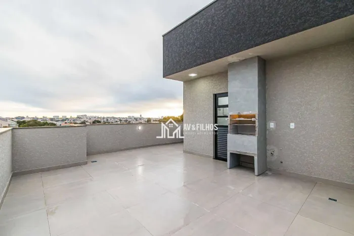 Sobrado com 3 dormitórios à venda, 105 m² por R$ 729.000 - Xaxim - Curitiba/PR