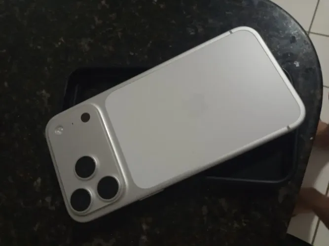 iPhone 17 pro max