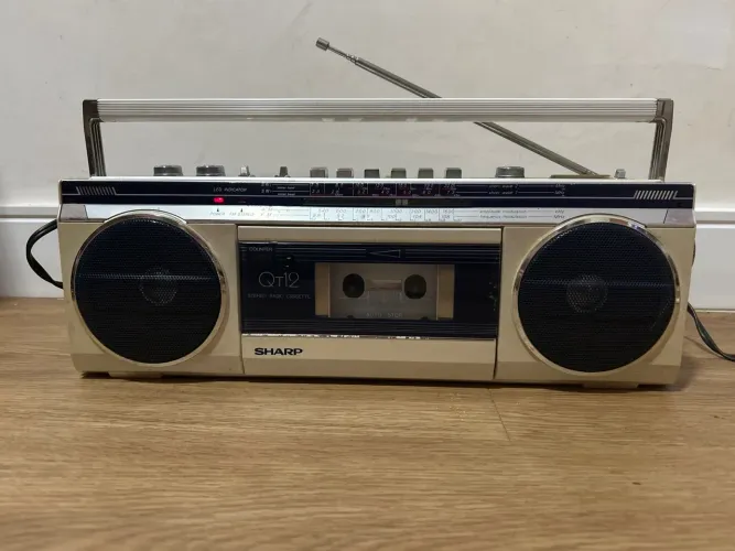 Rádio Toca Fitas Boombox Sharp Qt12