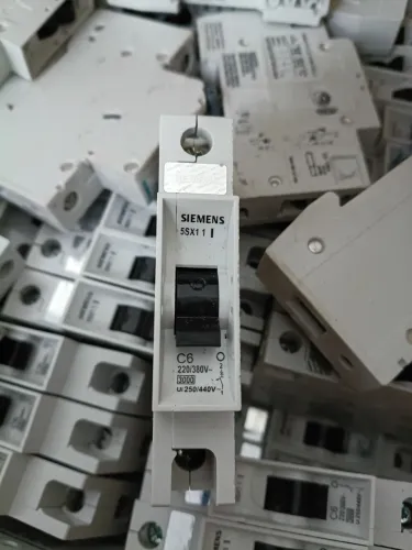 Disjuntor Siemens 6a curva C 6 amperes 10 unidades 