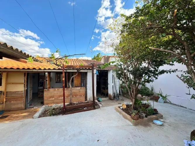 Casa com 2 no DAIA , R$ 200.000 - Anápolis/GO