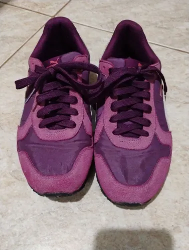 Tênis Puma ST Runner Roxo/Branco usado Tam 36