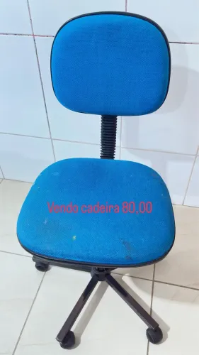 Cadeira com rodinhas