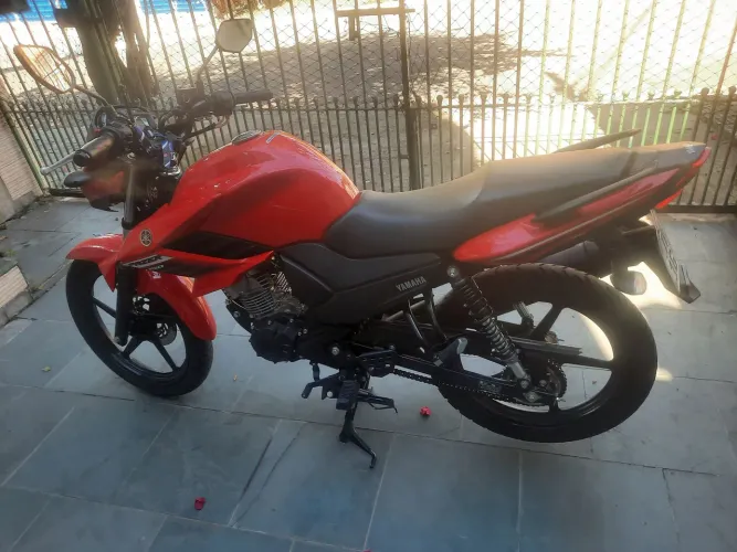 FAZER YS 150 - SED x TROCO POR CARRO
