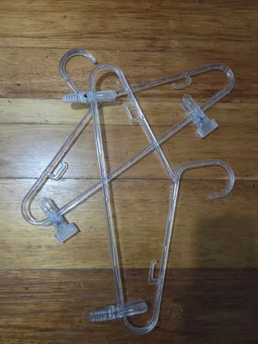 Cabide acrílico com Presilha 