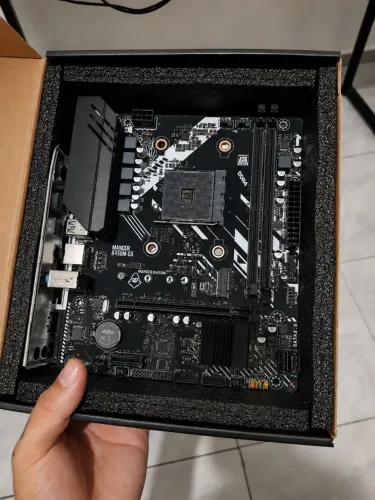 Placa mãe Mancer B450M