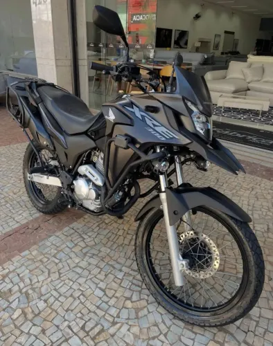 XRE 300 2021 disponível