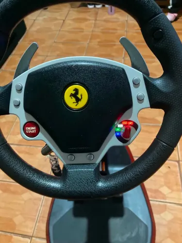 Cockpit Thrustmaster Ferrari Wireless GT 430