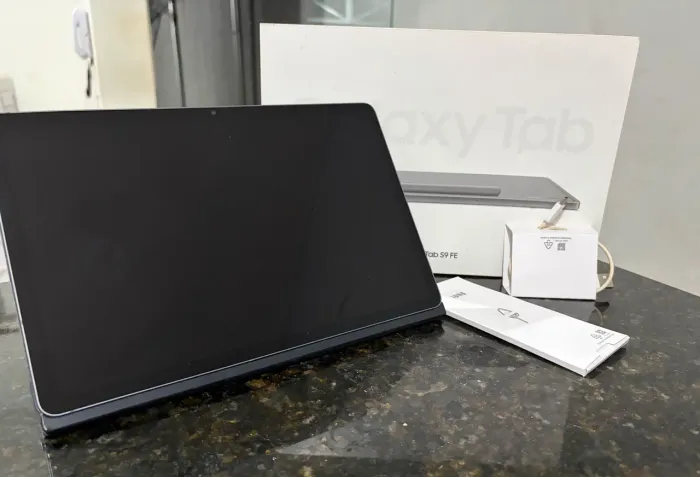 Tablet- Samsung Galaxy tab S9 FE?128gb *NOVO*