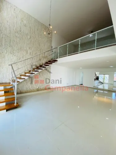 Casa à Venda e Locação em Santa Dorotéia