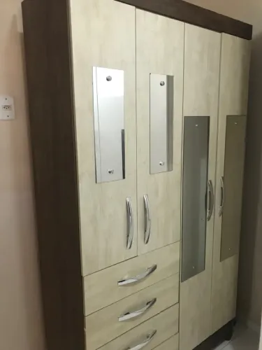 Guarda roupa 4 portas c 4 gavetas