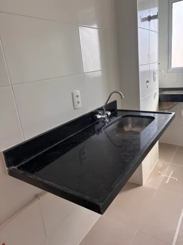 Bancada Granito São Gabriel com pia e torneira 