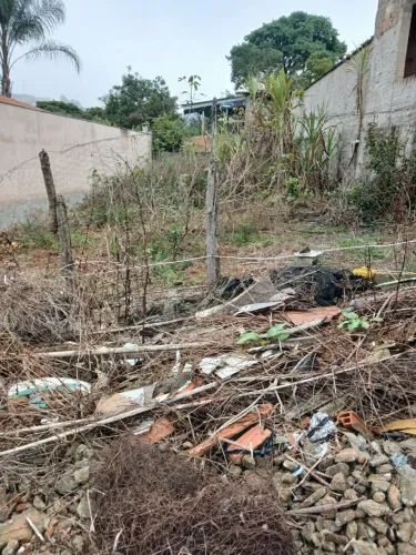 Vende-se Excelente Terreno / Imóvel em Laranjeiras de Caldas - MG