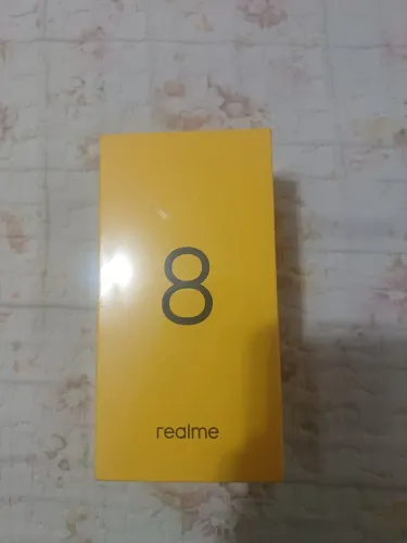 REALME 8 