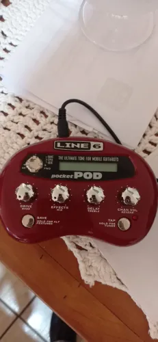 Pedaleira LINE 6 pod pocket com fonte