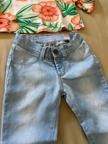 Conjunto infantil calça e blusa 4 e 6 anos
