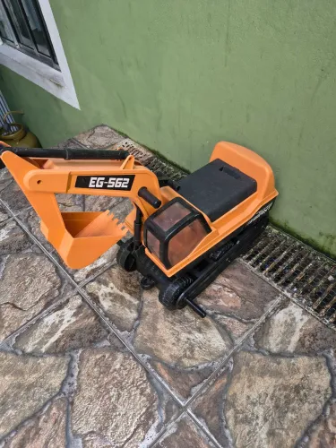 Escavadeira trator infantil