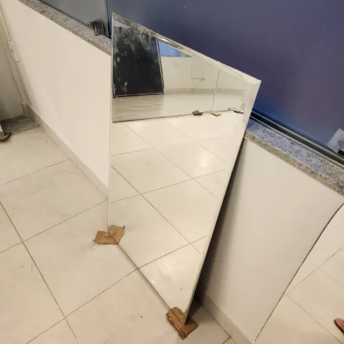 Espelho de Parede Polido e Lapidado (59,5cm x 1,00m)