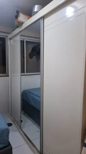 Guarda Roupas 3 portas de correr (Doação Urgente))