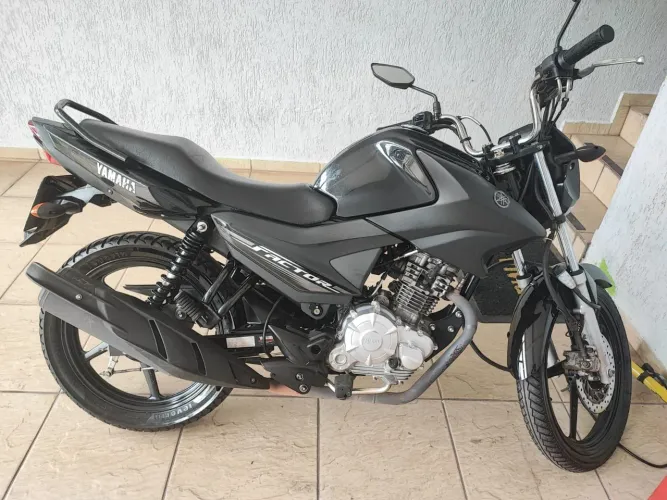 Yamaha 125 Muito bem conservada e Revisadaa