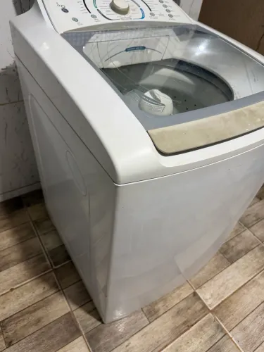 Máquina de lavar Electrolux 15 kilos turbo secagem