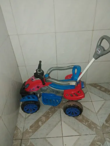 Carrinho bem conservado