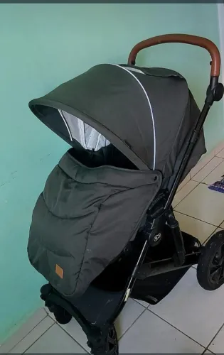 Vendo carrinho de bb