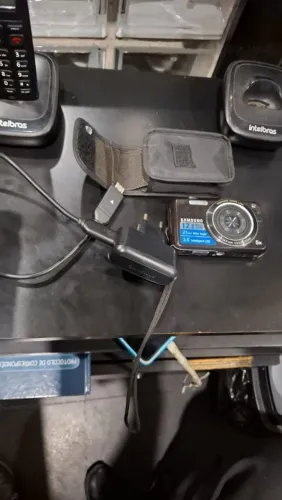 Camera samsung 12.2 mega pixeis, 27mm ,2.5 intelligent lcd ,5×