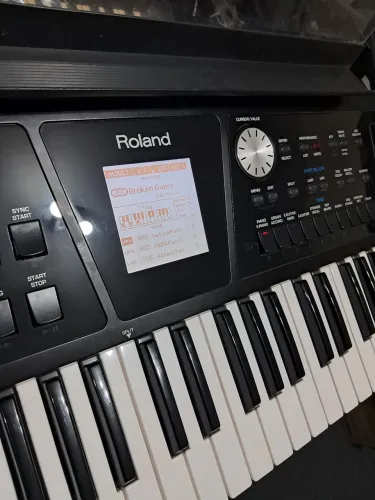 Teclado Roland bk5