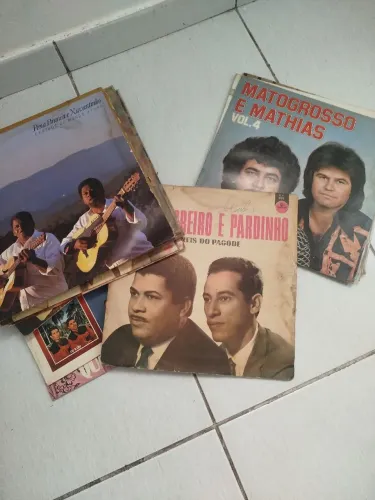Antiguidades, vinil sertanejo raiz