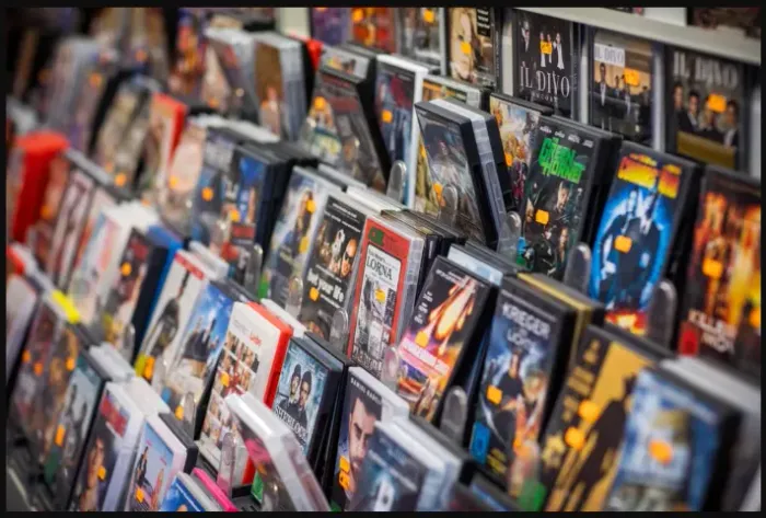 KIT I com 76 DVDs - Filmes/Desenho/Shows - Vários Títulos