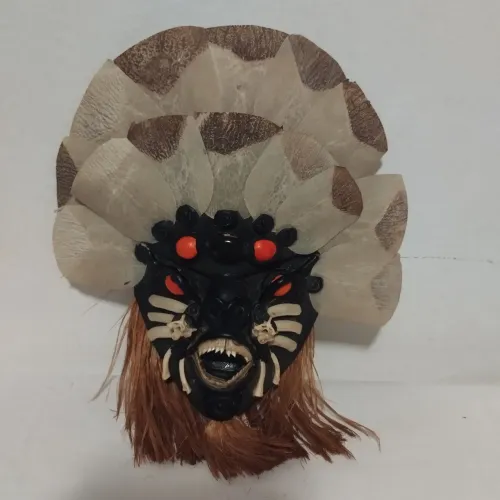 Máscara Decorativa Tribal / Étnica de Parede com Ossos e Dentes Reais