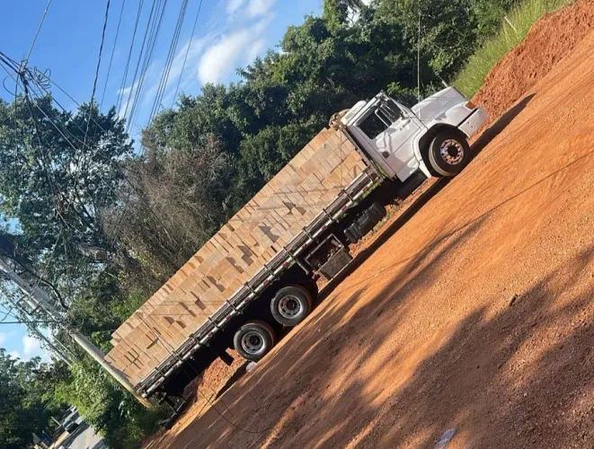 Tijolos direito de fábrica!