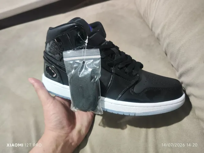 Tênis Air Jordan 1 MiD SE