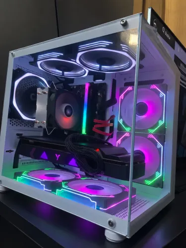 Vende se pc gamer