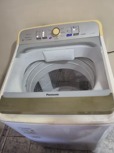 Máquina Panasonic 12 kg r$ 700