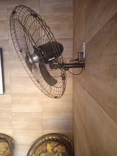 Vende-se ventiladores de parede